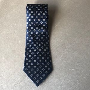 Brioni silk tie